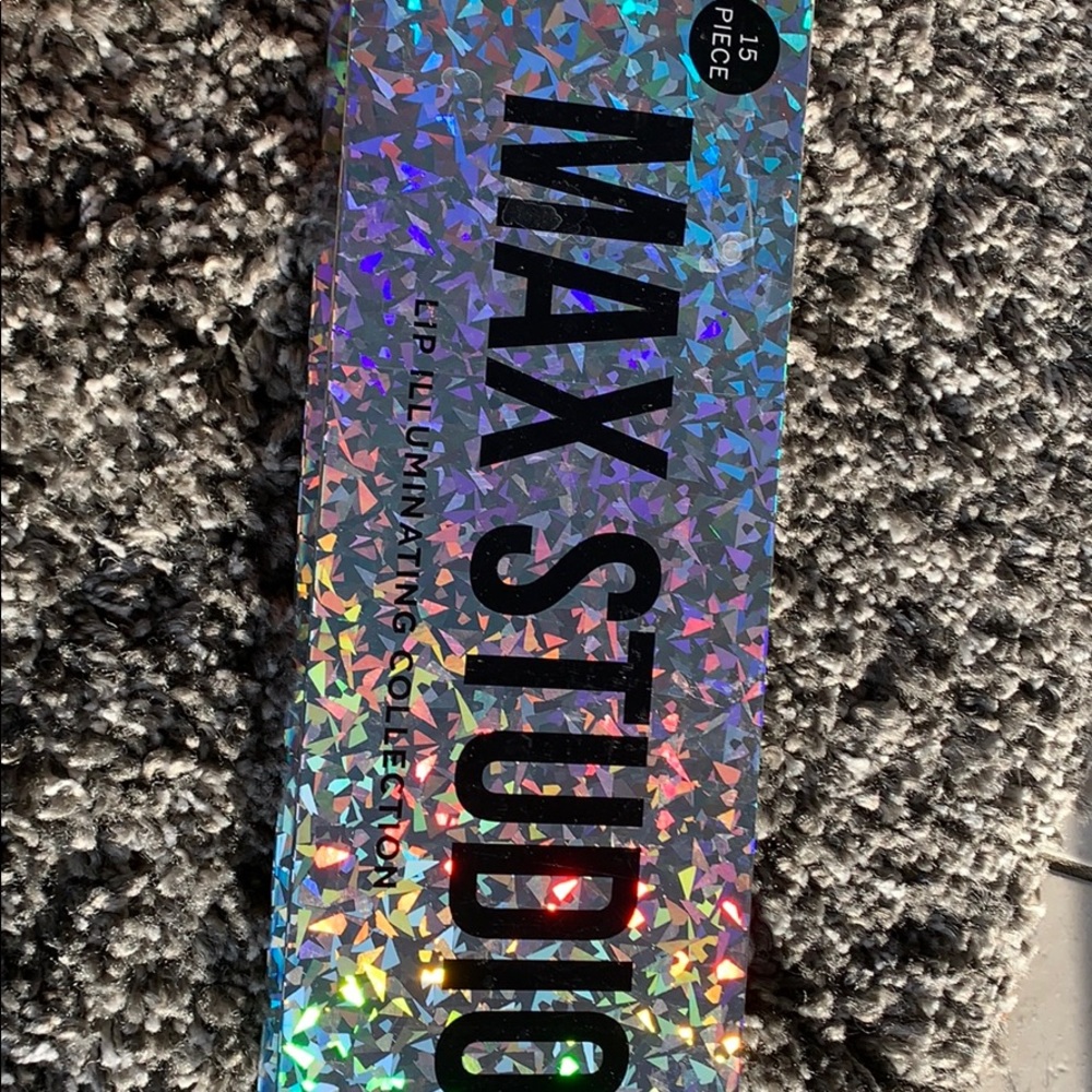 Max studio